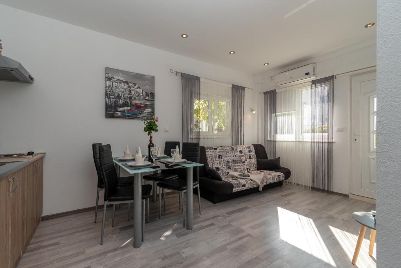 Apartments Bruna Trogir Extérieur photo