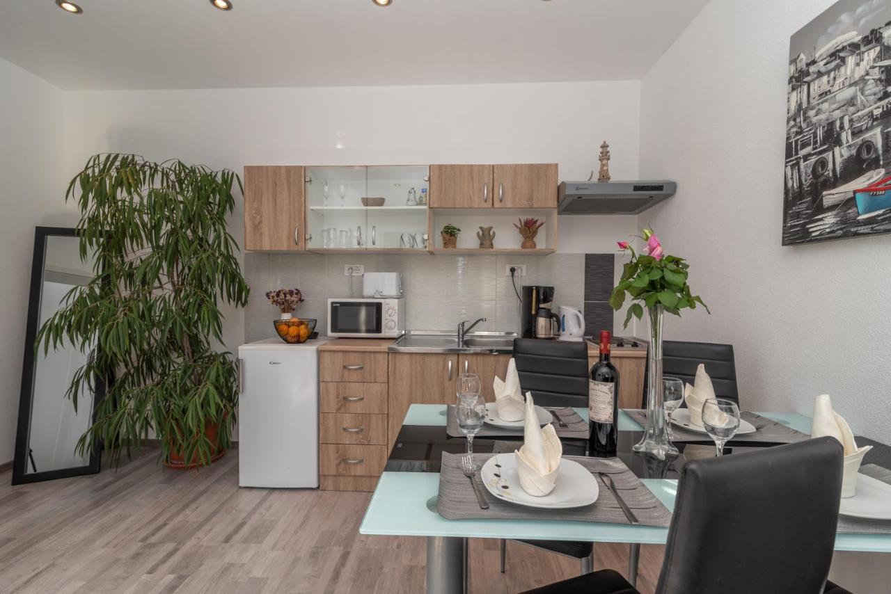 Apartments Bruna Trogir Extérieur photo