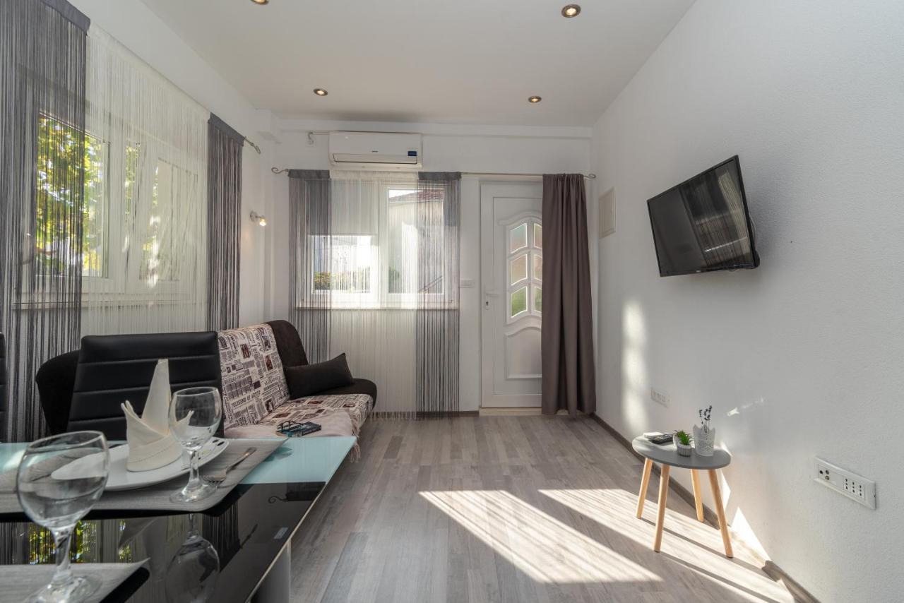 Apartments Bruna Trogir Extérieur photo