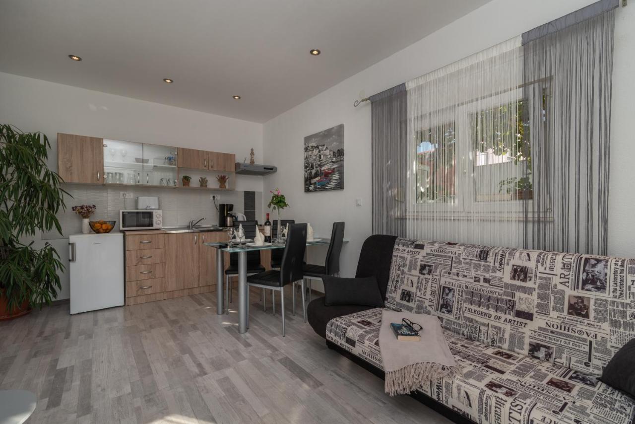 Apartments Bruna Trogir Extérieur photo